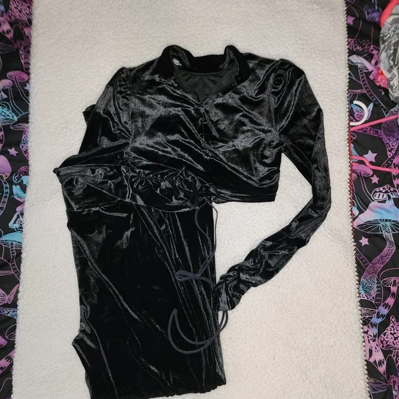 NWT Dolls Kill Luxurious Soft Velor Black Pant And Jacket Set - Picture 6 of 13